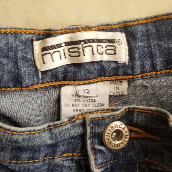 Mishca Capri Jeans - Picture 3 of 5